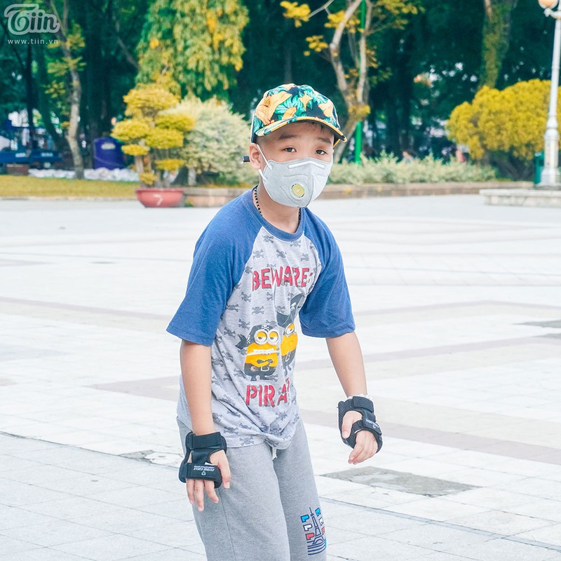 người sài gòn đồng loạt bật chế độ bảo vệ bản thân bằng cách đeo khẩu trang hình 12 Người Sài Gòn đồng loạt bật chế độ bảo vệ bản thân bằng cách đeo khẩu trang mọi lúc, mọi nơi 11