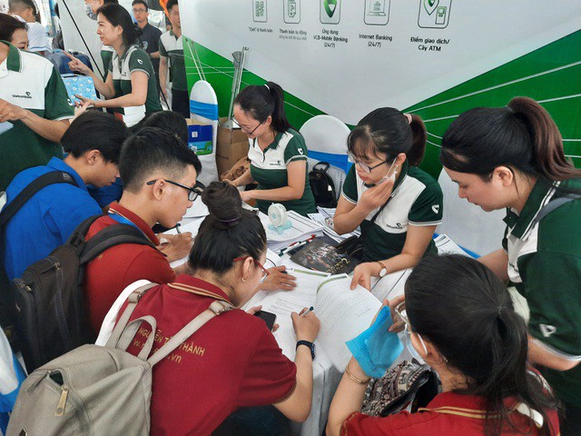 Bình Dương: Khoảng 150.000 lao động mất việc nếu dịch Covid-19 lan rộng - 1