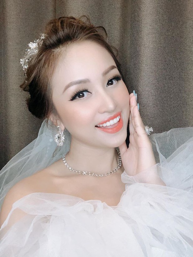 mc van hugo hanh phuc theo chong nam tien o tuoi 35 hinh 2