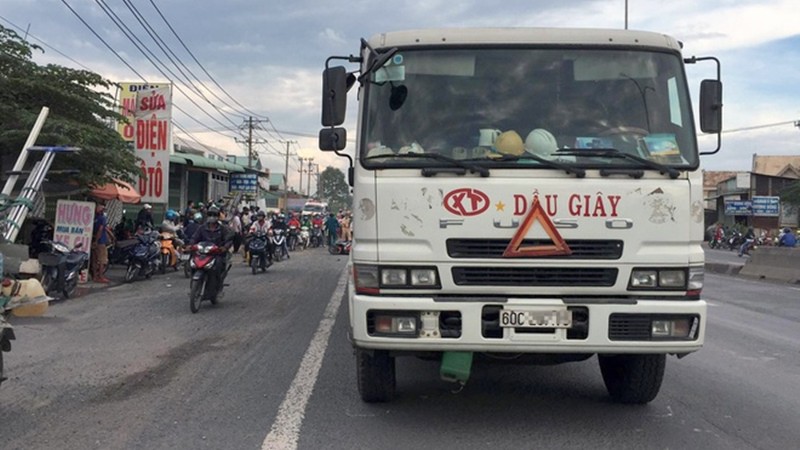 thanh nien 19 tuoi tu vong sau va cham voi xe tai hinh 1