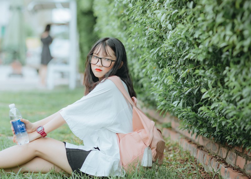 Nữ tình nguyện viên phố núi gây sốt cộng đồng mạng trong kỳ thi tốt nghiệp THPT - Ảnh 9.