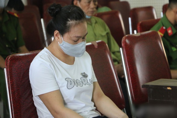 nghe an: xet xu 'nu quai' gia mao cong an lua chay viec 'cuom' hon 300 trieu dong hinh 1