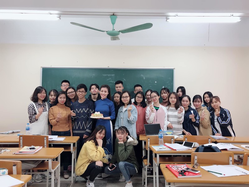 nhan sac xinh dep cua nu giang vien dai hoc-vo dien vien trong hung hinh 10