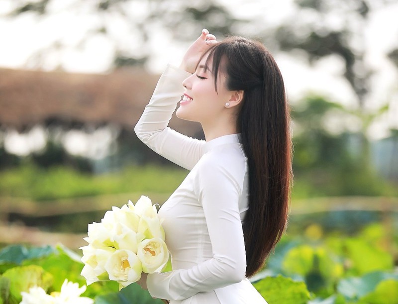nhan sac xinh dep cua nu giang vien dai hoc-vo dien vien trong hung hinh 4
