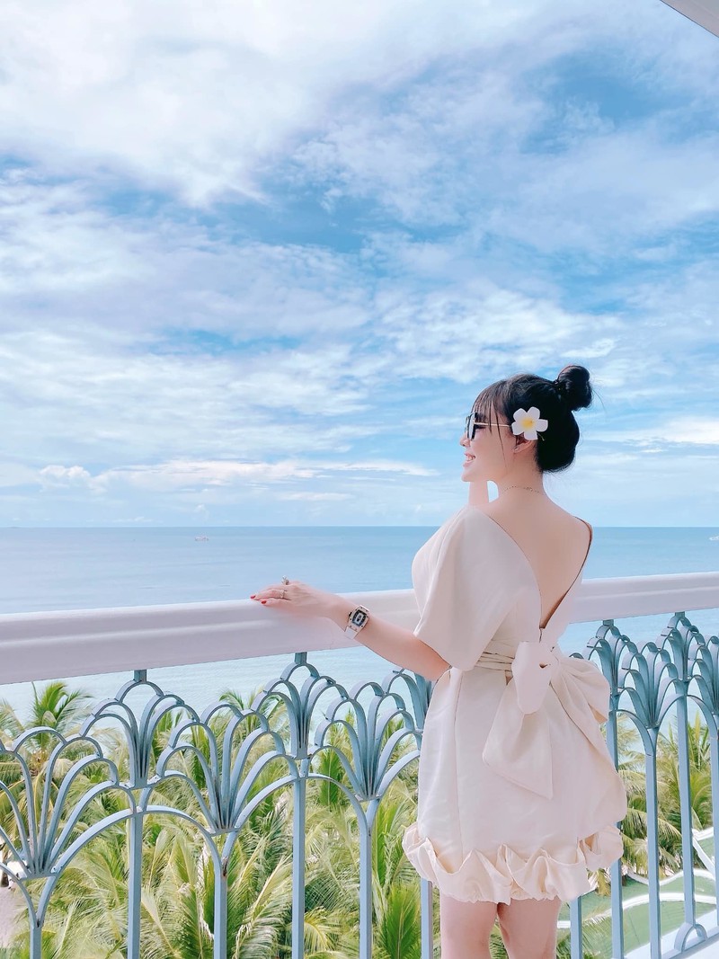 nhan sac xinh dep cua nu giang vien dai hoc-vo dien vien trong hung hinh 8