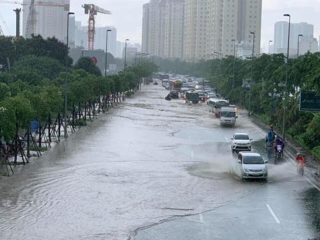 5 o to tong lien hoan tren cau nhat tan, duong ra san bay noi bai tac nghen hinh 1