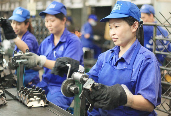 bat chap dich corona, ty le lao dong quay lai lam sau tet van tren 90% hinh 1