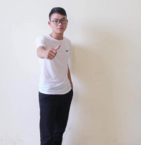 nam sinh o ha giang dung lan ben suon nui bat song 4g de hoc online hinh 2