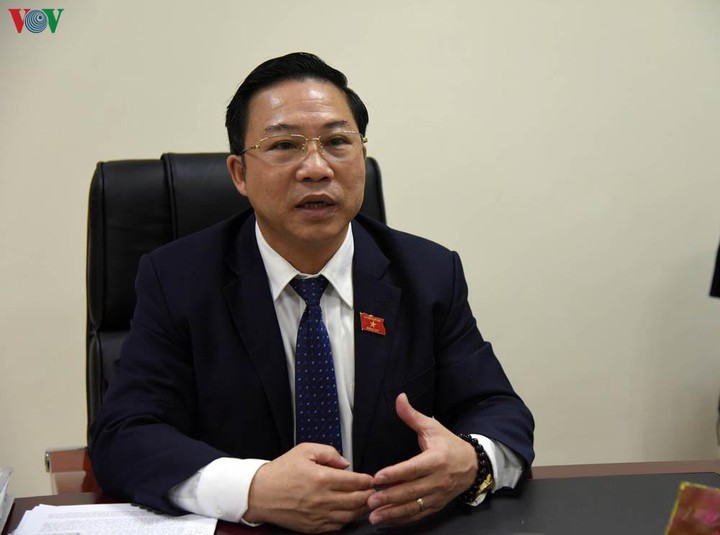 bo gd-dt dung 400 ty lam sgk de "duoi theo" xa hoi hoa la lang phi hinh 1
