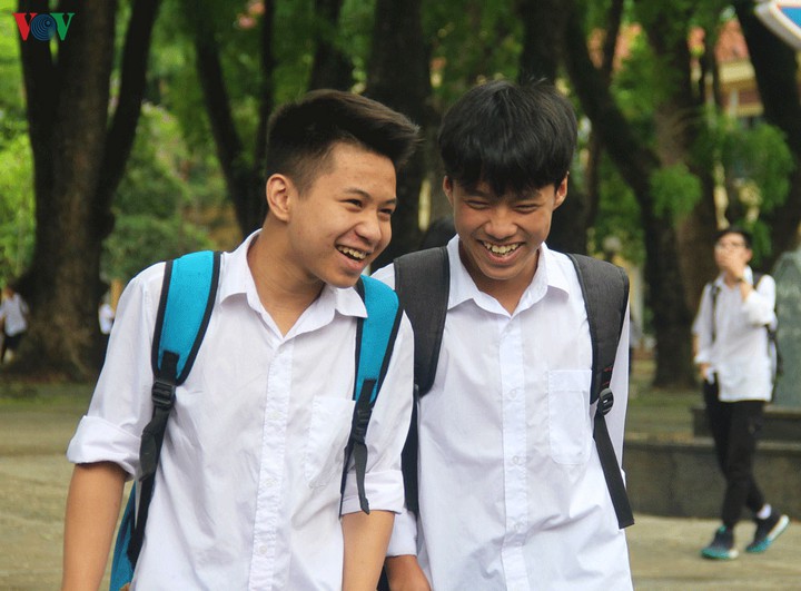 ha noi yeu cau khong de giao vien di nghi mat thoi gian thi tot nghiep hinh 1