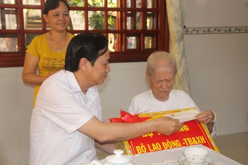 mot so dia phuong con cham trong trien khai chinh sach nguoi co cong hinh 1