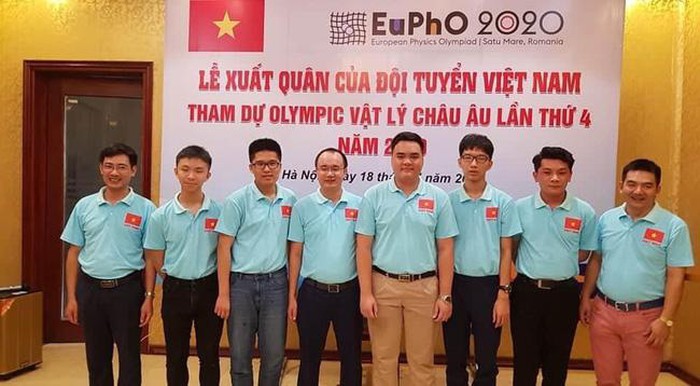 hoc sinh ha noi xuat sac doat huy chuong vang tai olympic vat ly chau au hinh 1