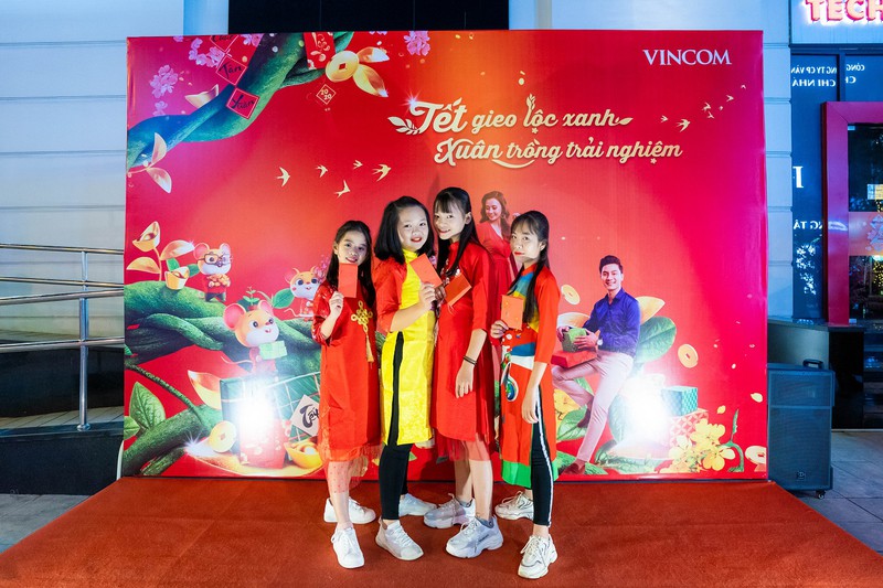 hoi cho tet vincom ron rang khoi dong tren toan quoc hinh 9