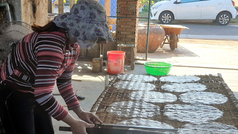 lang bun, banh trang o binh dinh tap nap dip giap tet hinh 2