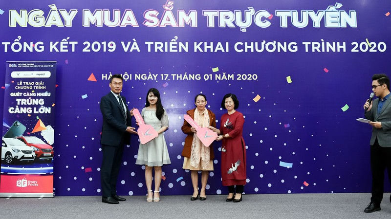 trai nghiem mua sam an toan voi online friday 2020 hinh 1