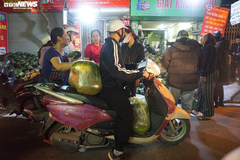 vuong dich corona, nhieu hang nong san chay ve thu do cho giai cuu hinh 10