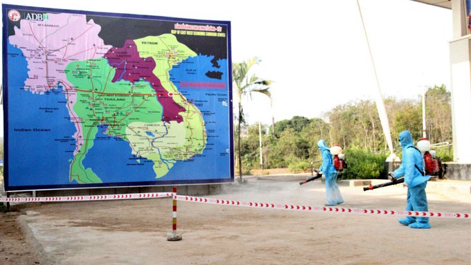 dong cua tam thoi 10 cua khau viet nam - lao hinh 1