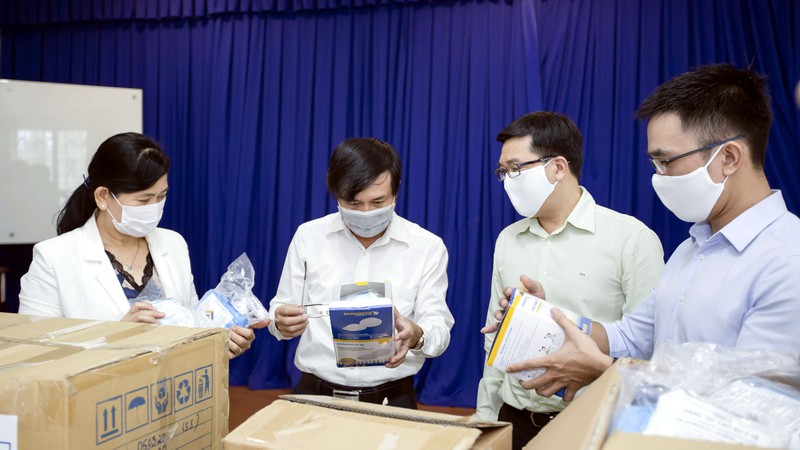 vinamilk chung tay ho tro cong dong chong dich voi nhieu hoat dong y nghia hinh 4