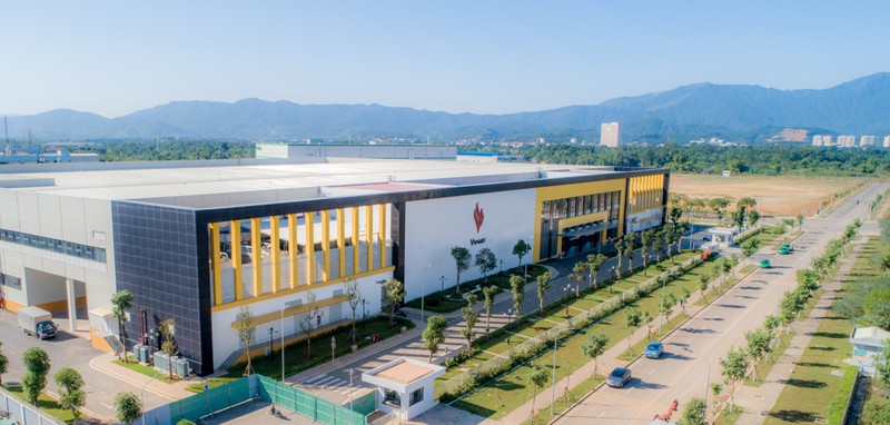 vinsmart da ra mat thi truong 12 mau dien thoai va 5 mau ti vi thong minh hinh 1