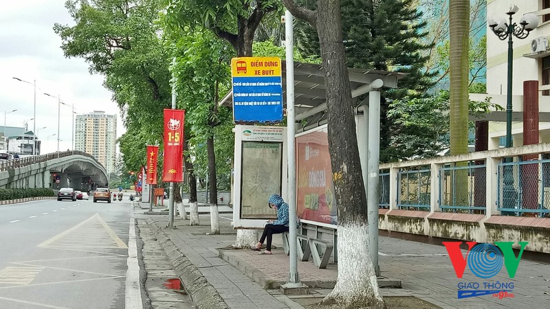 xe buyt ha noi hoat dong the nao trong nhung ngay dau giam gian cach? hinh 14