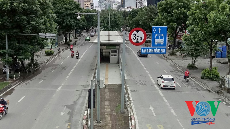 xe buyt ha noi hoat dong the nao trong nhung ngay dau giam gian cach? hinh 3