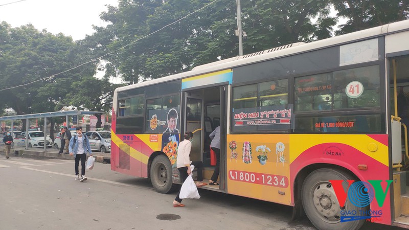 xe buyt ha noi hoat dong the nao trong nhung ngay dau giam gian cach? hinh 6