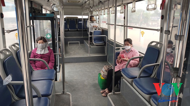 xe buyt ha noi hoat dong the nao trong nhung ngay dau giam gian cach? hinh 7