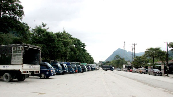 day nhanh tien do thong quan tai cua khau thanh thuy, ha giang hinh 1