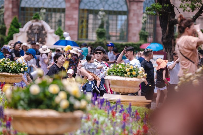 ba na hills kich cau khung thu hut du khach tro lai hinh 8