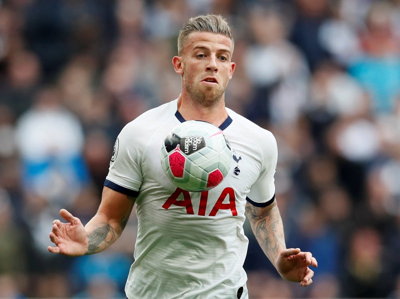 top 10 cau thu chuyen bong nhieu nhat luot di premier league 2019/20 hinh 7