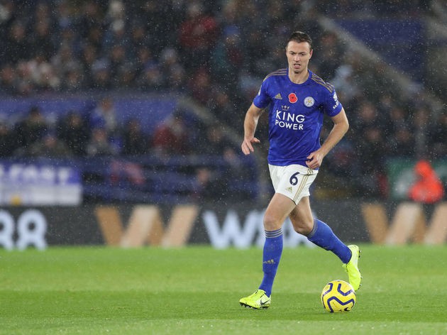 top 10 cau thu chuyen bong nhieu nhat luot di premier league 2019/20 hinh 3