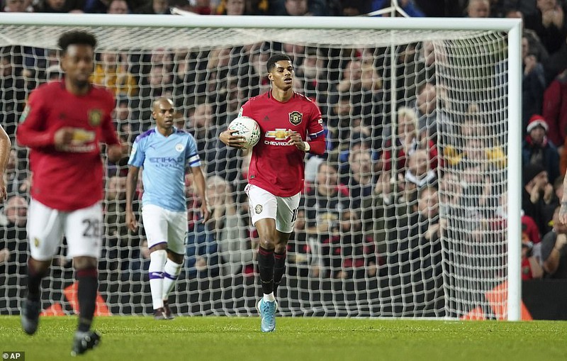 toan canh mu 1-3 man city: ngay den dui cua david de gea hinh 14