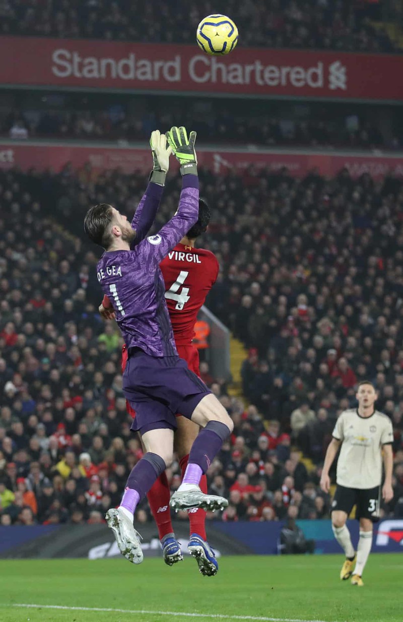 toan canh: liverpool cuon phang mu bang suc manh khong the can pha hinh 4