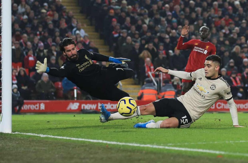 toan canh: liverpool cuon phang mu bang suc manh khong the can pha hinh 8