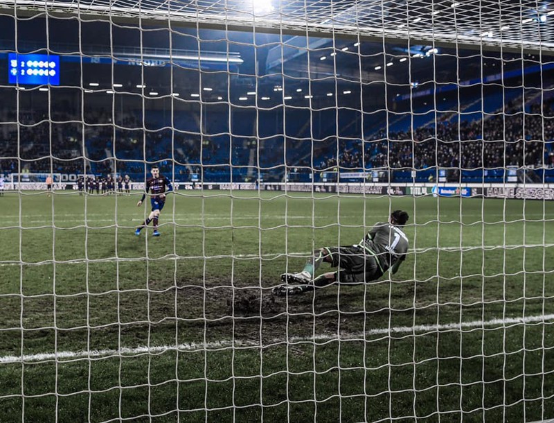 van hau va dong doi an mung heerenveen vao tu ket cup quoc gia ha lan hinh 5
