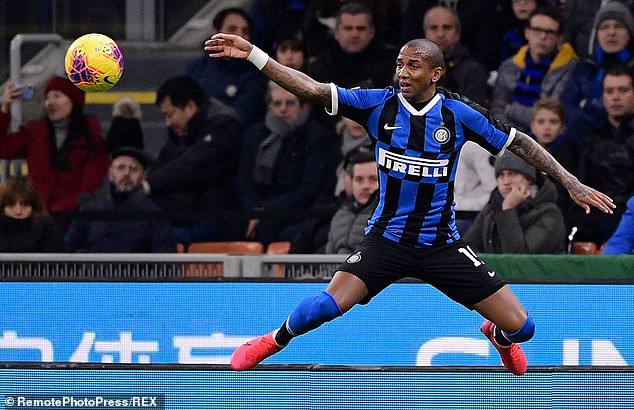 lukaku, ashley young va nhung cau thu da roi mu duoi thoi solskjaer hinh 8