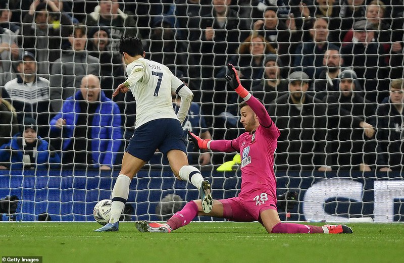 can canh: son heung min "giai cuu" tottenham va jose mourinho o fa cup hinh 2