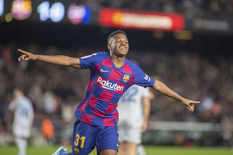doi hinh du kien bilbao - barca: lionel messi diu dat ansu fati? hinh 11