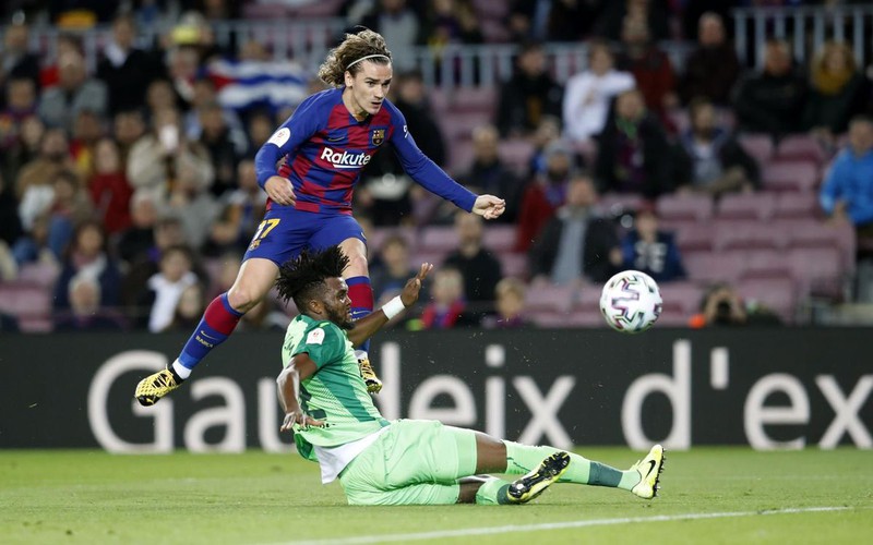 doi hinh du kien bilbao - barca: lionel messi diu dat ansu fati? hinh 9