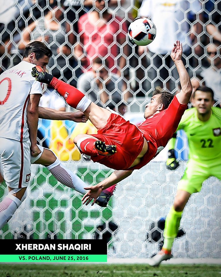 ronaldo, rooney va nhung pha "xe dap chong nguoc" dang cap the gioi hinh 6