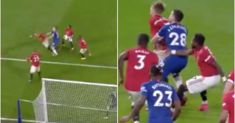 hai tinh huong gay tranh cai du doi trong tran mu thang chelsea 2-0 hinh 7
