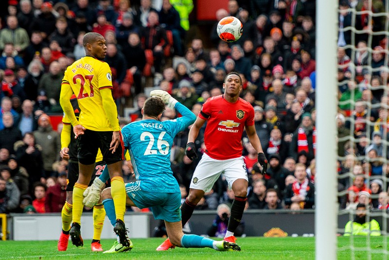 can canh: pha ghi ban dang cap cua martial trong tran mu 3-0 watford hinh 4