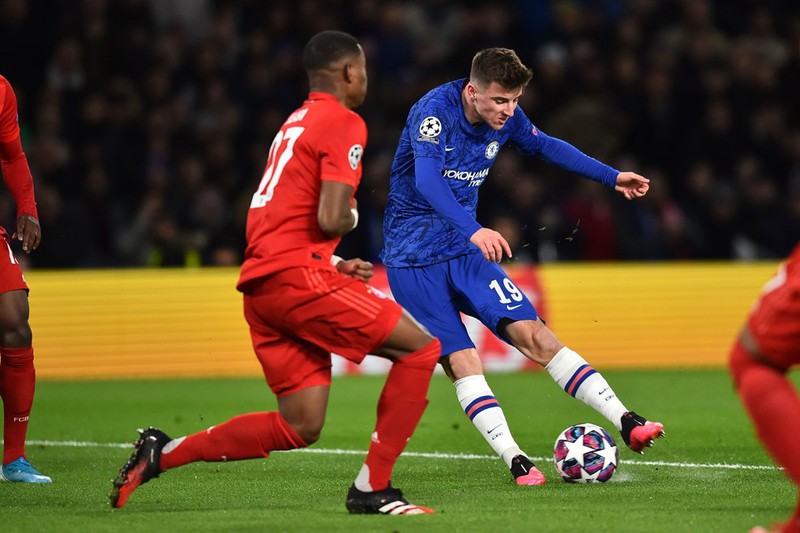 truc tiep champions league: chelsea vs bayern, napoli vs barca hinh 14