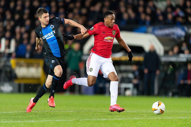 doi hinh du kien mu - brugge: bruno fernandes, scott mctominay da chinh? hinh 11