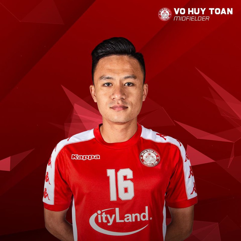 so ao cua cong phuong, tien dung va dan cau thu tphcm o v-league 2020 hinh 15