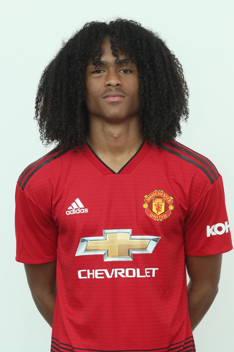doi hinh du kien derby - mu: wayne rooney doi dau bruno fernandes hinh 9