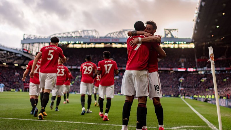 toan canh: chien thang thuyet phuc cua mu truoc man city o derby manchester hinh 14