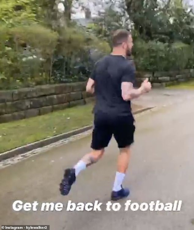 dan sao premier league lam gi khi phai roi xa bong da vi dich covid-19? hinh 7