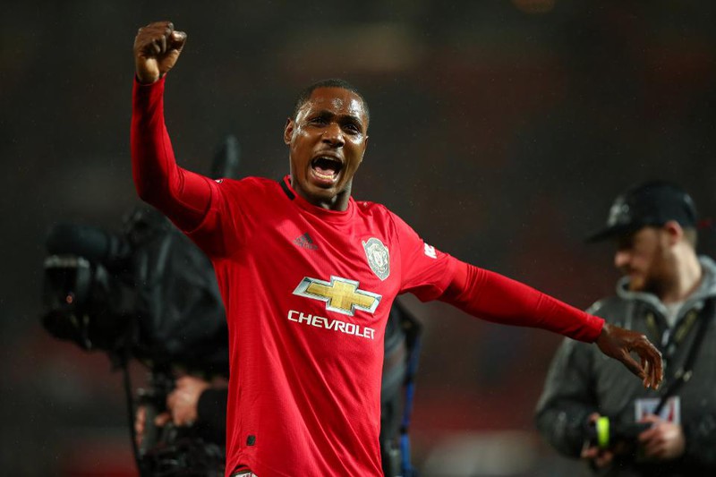 mu se mua dut ighalo tu shanghai shenhua voi gia 15 trieu bang hinh 1