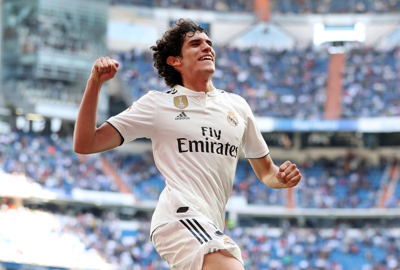doi hinh day tai nang dang duoc real madrid "gui gam" khap chau au hinh 4